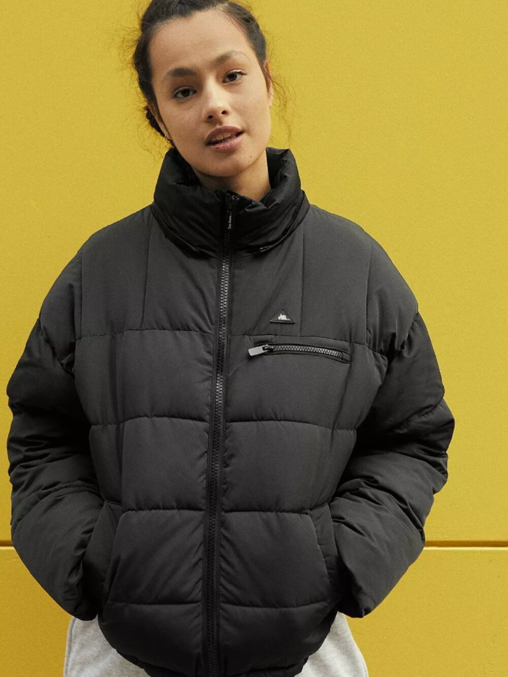 Urban Outfitters Black Puffer Jacket Size Medium